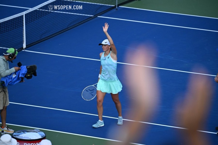 场比赛日与 场比赛日与